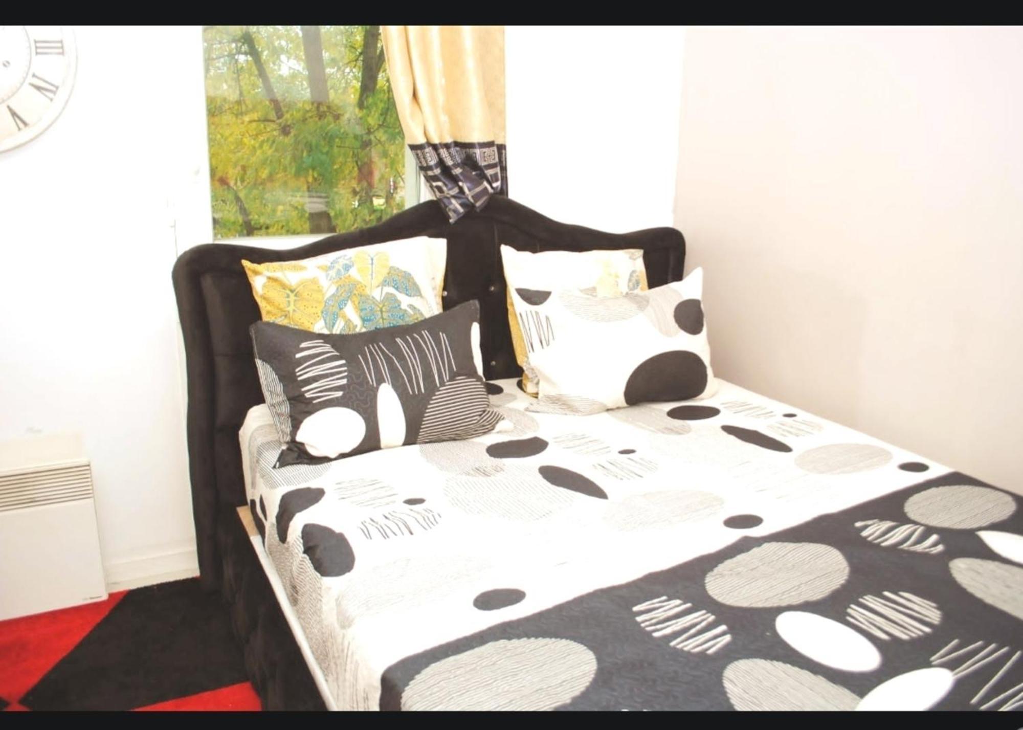 With Office Wifi Parking Balcony * Pierrefitte-sur-Seine