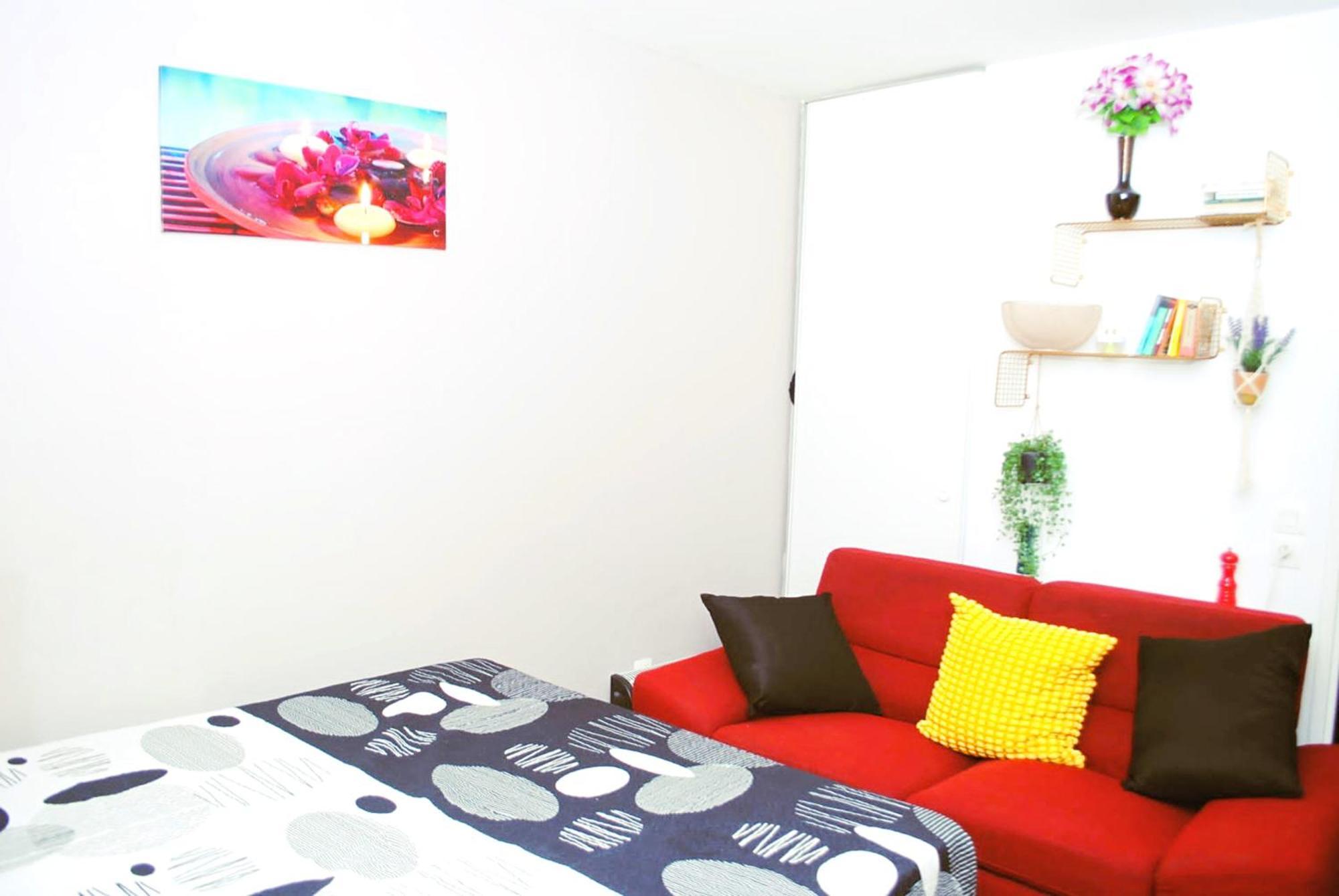 Apartment With Office Wifi Parking Balcony